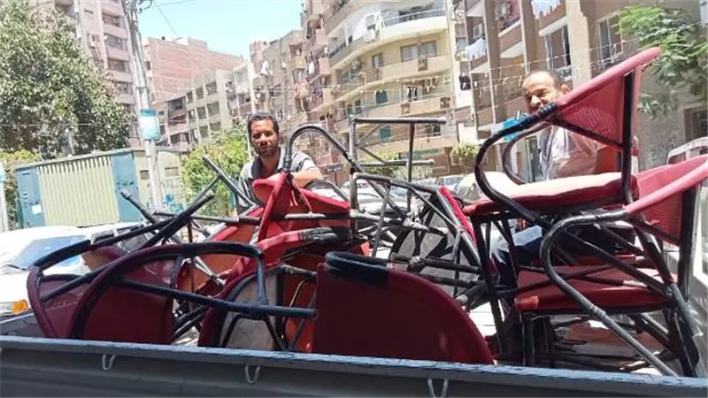إزالة أي تعديات على حرم الطريق بشوارع أسيوط