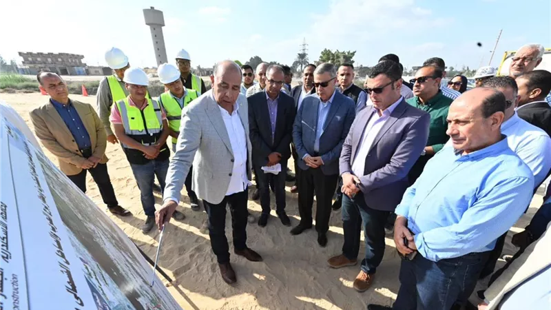 وزير الإسكان ومحافظ الإسكندرية يتفقدان مشروع القوس الغربى لمحور اللواء عمر سليمان