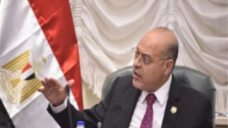 العمل: زيادة الحد الأدنى لإعانات الطوارئ للعاملين من 600 إلى 1500
