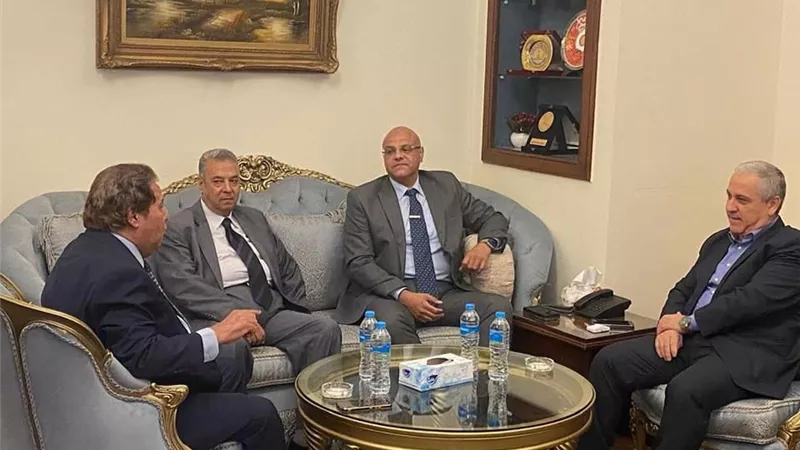 رئيس الهيئة الوطنية للصحافة ومحافظ القليوبية يناقشان أوجه التعاون المشترك