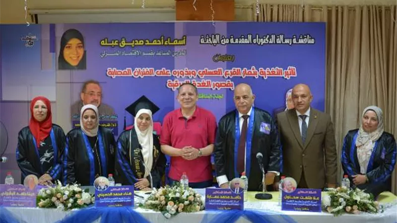 رئيس جامعة دمياط يشهد مناقشة رسالة دكتوراة بالتربية النوعية