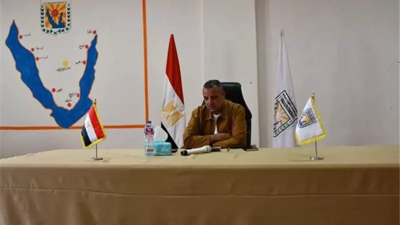 محافظ جنوب سيناء يلتقي مواطني سانت كاترين و يستمع إلى مطالبهم