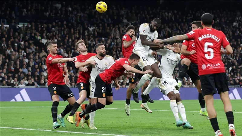 الملكي يتعثر أمام ريال مايوركا بالتعادل في مستهل الدوري الإسباني