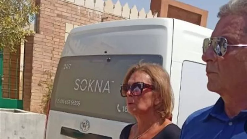 يسرا وخالد سليم يؤازران محمود طاهر