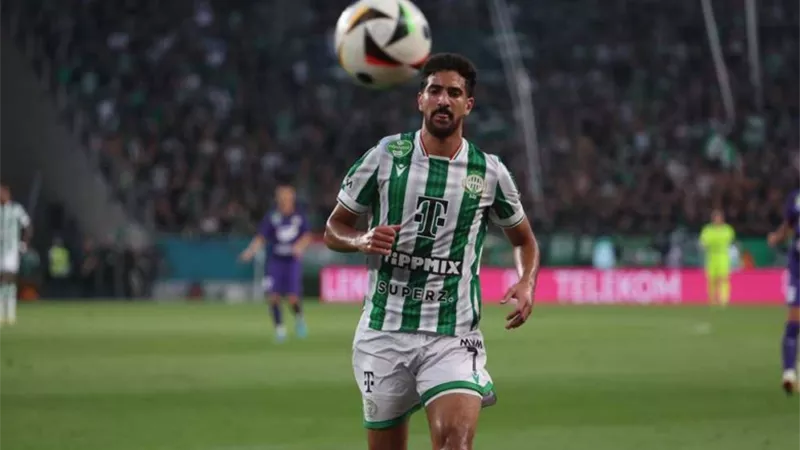 والد بن رمضان يصدم الأهلي بشأن التعاقد مع اللاعب