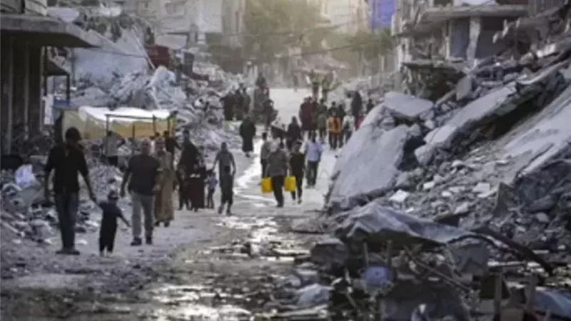 8 شهداء في استهداف إسرائيل مجموعة مواطنين بمخيم الشاطئ غربي غزة