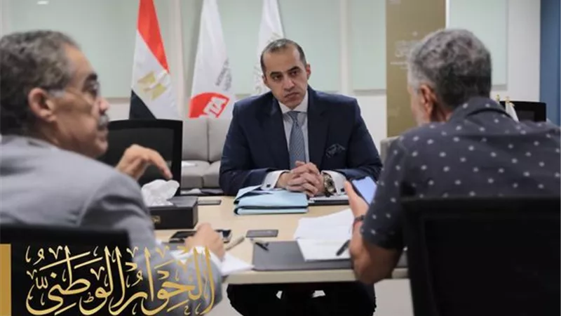 المستشار محمود فوزي: الحوار الوطني يحظى بعناية ودعم الرئيس