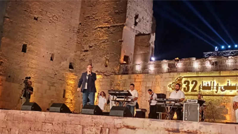 هشام عباس يتألق بمهرجان القلعة للموسيقى والغناء