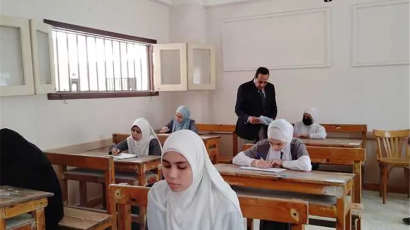 بدء امتحانات الدور الثانى للثانوية الأزهرية بمواد الفقه والهندسة