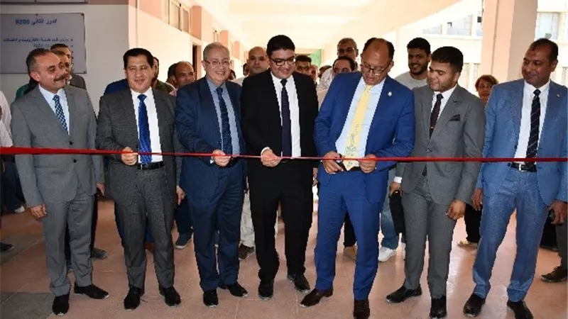 السيد قنديل يعلن نبأ سار عن كلية الهندسة فى جامعة حلوان.. بالصور
