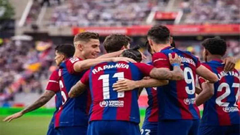 برشلونة يفاوض نجم ميلان بعد فشل التعاقد مع ويليامز