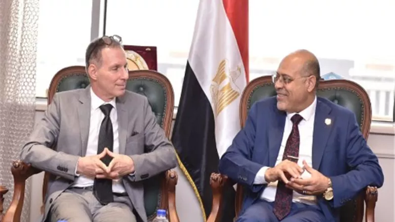 وزير العمل يبحث تفعيل سبل التعاون مع وفد برنامج الأغذية العالمي