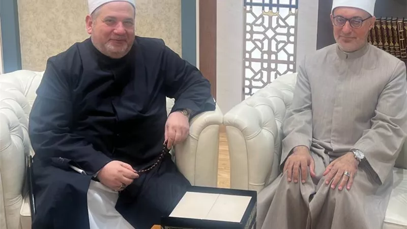 أمين دينية النواب فى زيارة لمفتي الجمهورية للتهنئة بمنصبه