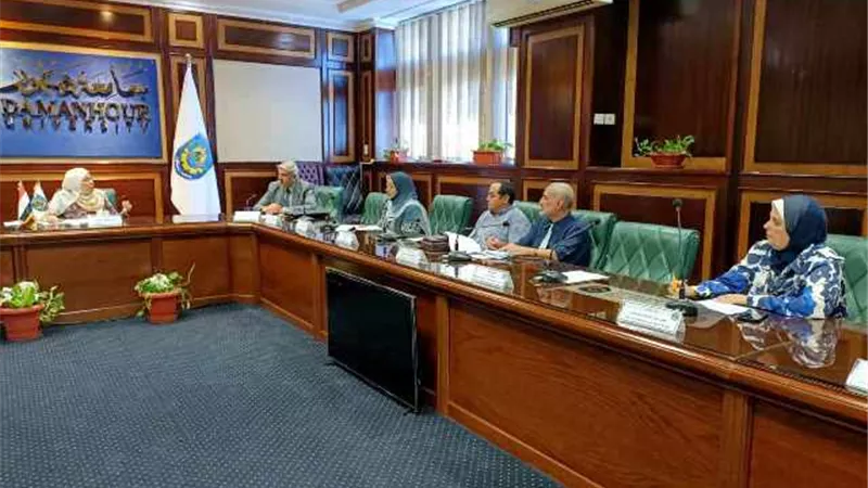 جهود جامعة دمنهور لنشر الوعي بأضرار حرق قش الأرز