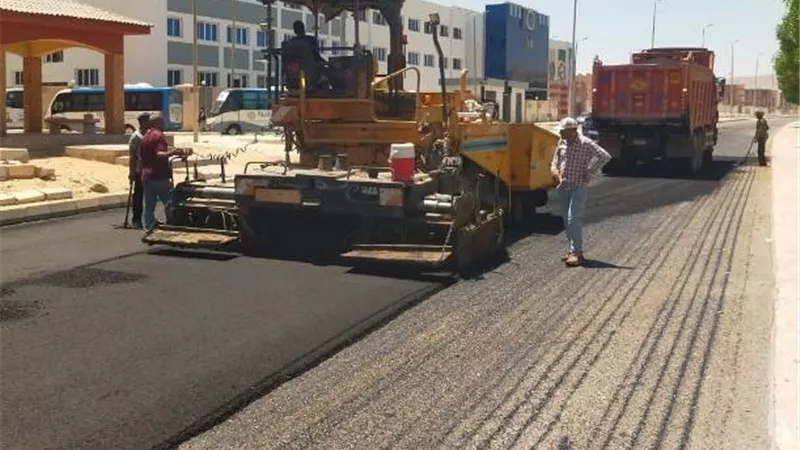 تعرف على أحدث مشروعات الطرق الجديدة فى مدينة سوهاج الجديدة.. صور