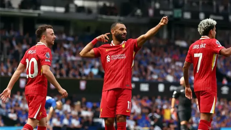 محمد صلاح يقود تشكيل الجولة الأولى للدوري الإنجليزي
