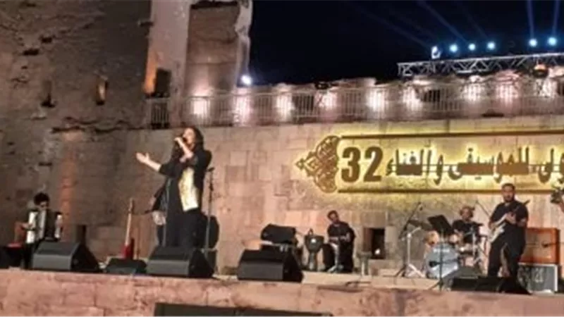 آلاف المشاهدين يتفاعلون مع 