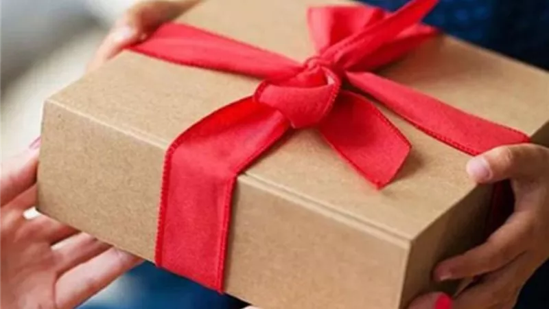 الافتاء ترد..حكم رد الهدية من دون سبب شرعي؟