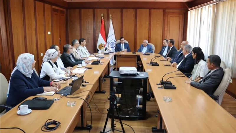 لبحث التعاون... نقيب المهندسين يلتقي مدير المعهد القومي للاتصالات
