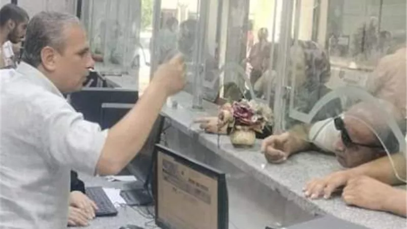 رئيس مدينة الزقازيق يتفقد المركز التكنولوجى لخدمة المواطنين