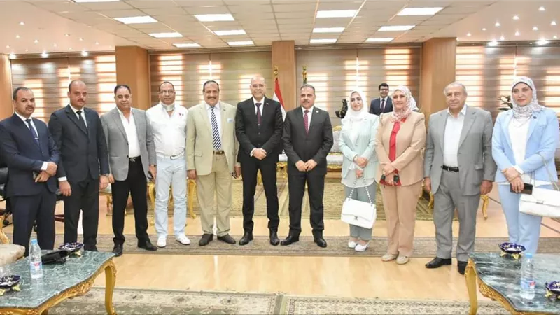 محافظ الشرقية يستقبل وزيرالعمل لبحث سُبل تعزيزالتعاون المشترك