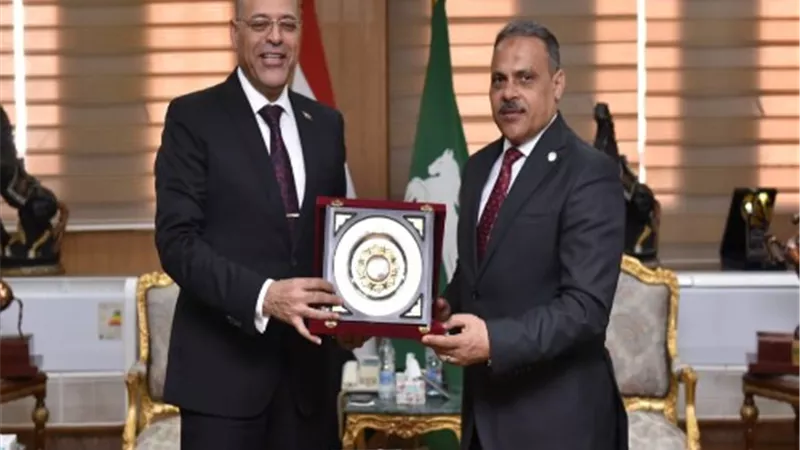 وزير العمل يبحث مع محافظ الشرقية سبل تعزيز التعاون المشترك