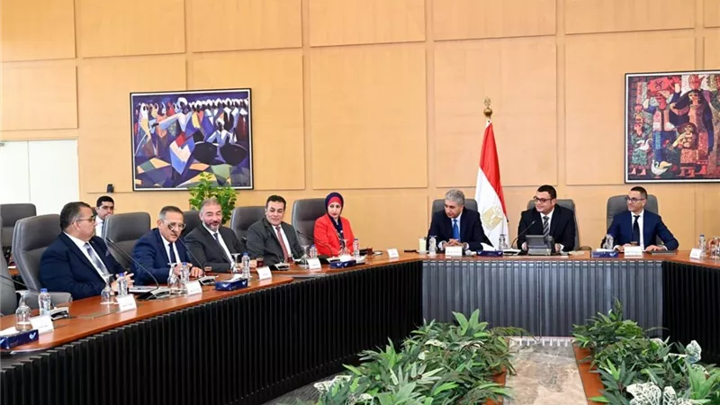 الخطيب: برنامج الحكومة يهدف لمضاعفة عدد السياح