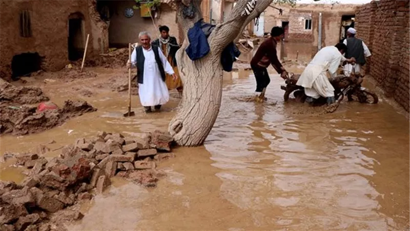 مصرع وإصابة 18 شخصا جراء الفيضانات العارمة في أفغانستان