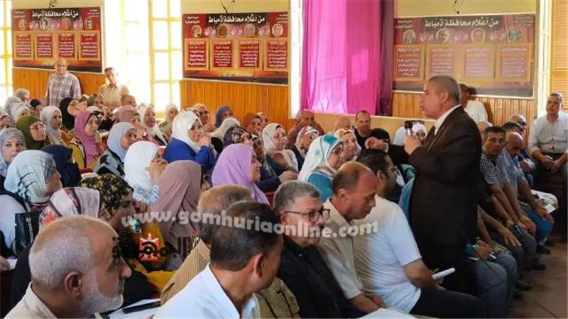 مدير تعليم دمياط يؤكد على الإنضباط الإدارى لإستقبال العام الدراسى