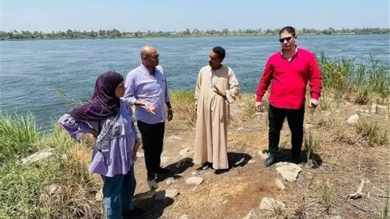 إنشاء بئر شاطىء لتدعيم شبكه مياه سنور ببنى سويف .