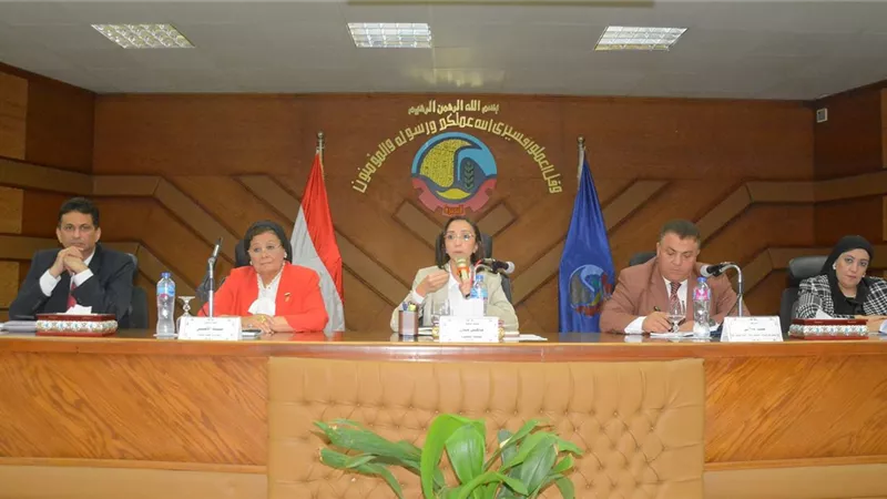عازر و الالفى تشهدان الندوة التعريفية لمبادرة الألف يوم الذهبية