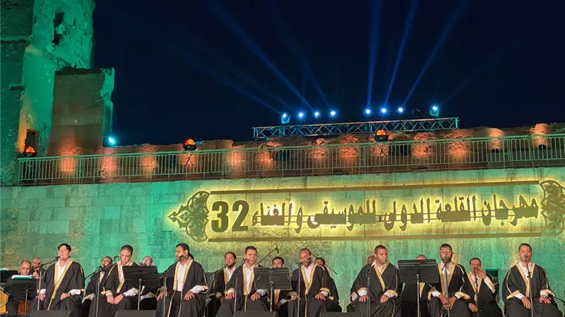 فرقة الإنشاد الديني تحيي الليلة الثامنة لمهرجان القلعة