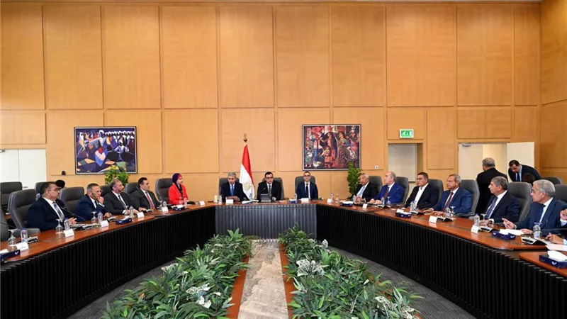 وزراء السياحة والإسكان والاستثمار خلال لقاء عدد من المستثمرين