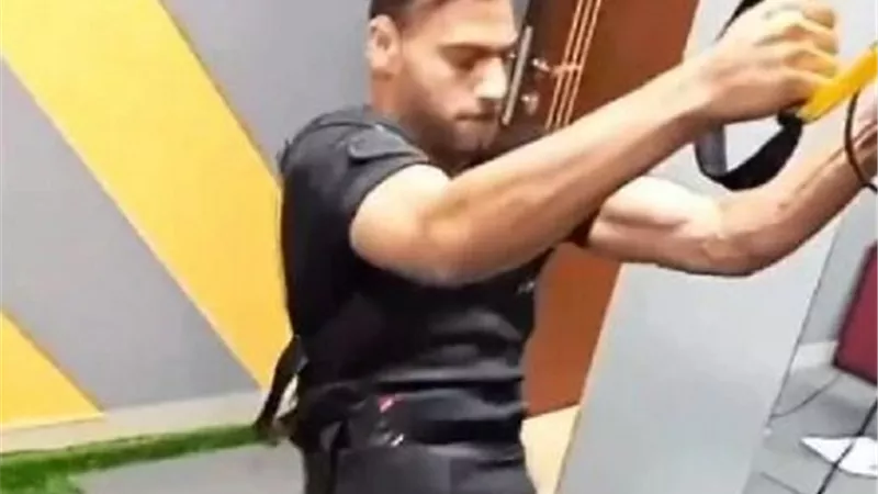 أبو جبل يواصل برنامجه التأهيلي من إصابة الرباط الصليبى