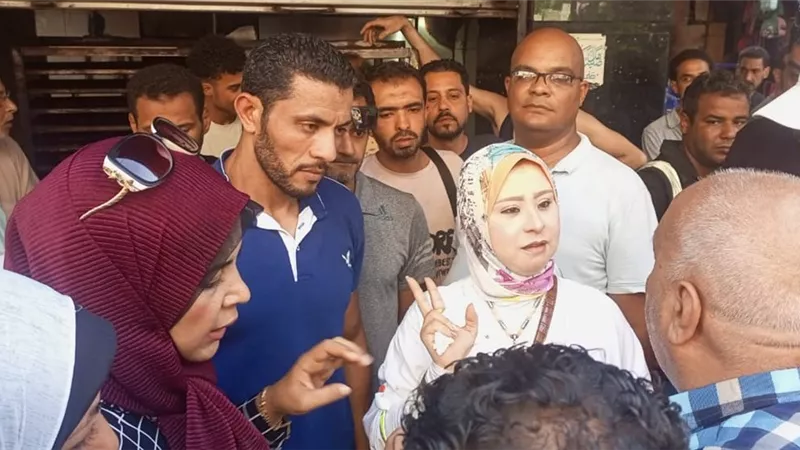 ٦٠محضروانذاروغرامات فورية فى حمله مكبره بالاسكندرية