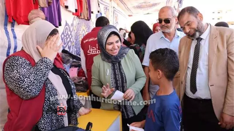 نائب محافظ دمياط تفتتح معرض 