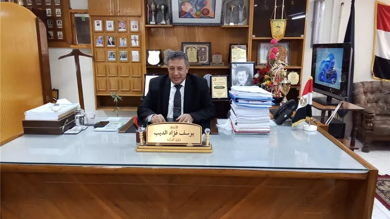 طلاب الثانوية العامة يؤدون الامتحانات امام ١٩ لجنة بالبحيرة
