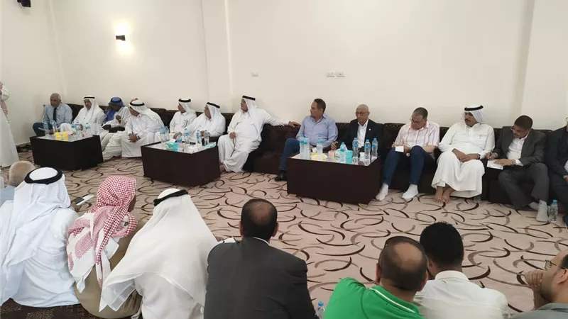 محافظ شمال سيناء يزور قرية الجفجافة ويلتقي المواطنين والمشايخ