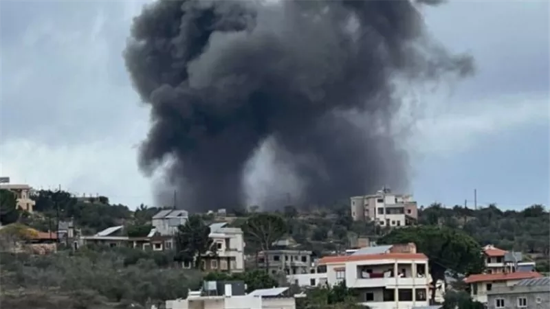 غارات جوية إسرائيلية.. مقتل 7 أشخاص بينهم طفل فى جنوب لبنان