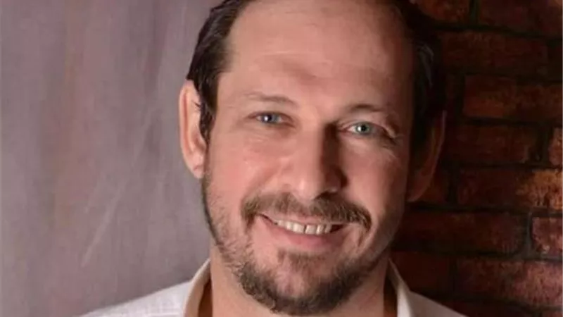 «المسرح القومي»: إقبال جماهيري كبير على عرض «روميو وجوليت»