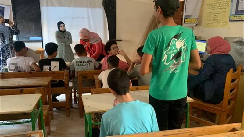 جامعة القناة تناقش 