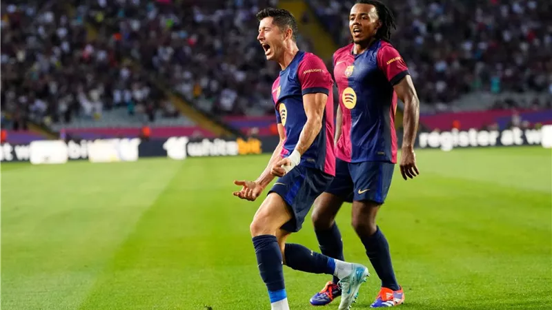 ليفاندوفسكي يقود برشلونة للفوز علي أتلتيك بلباو بنتيجة 2/1