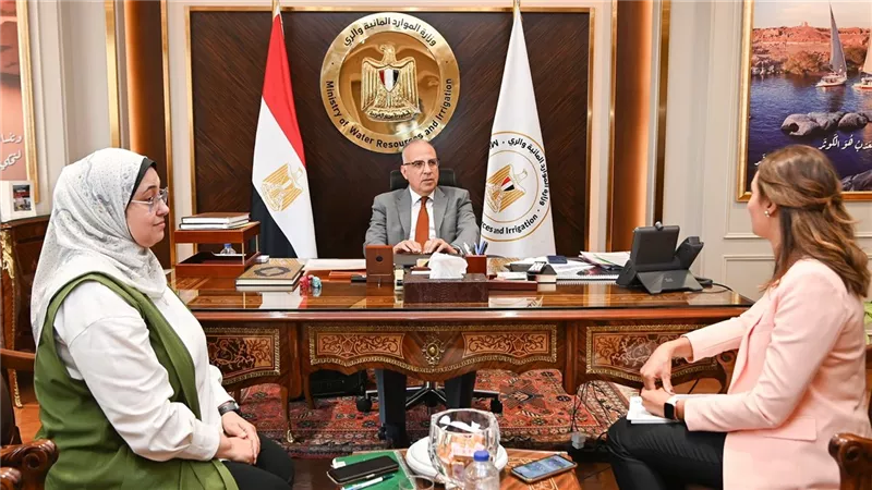وزير الري يلتقى مجموعة من أعضاء مجلس النواب لمناقشة طلبات المواطنين
