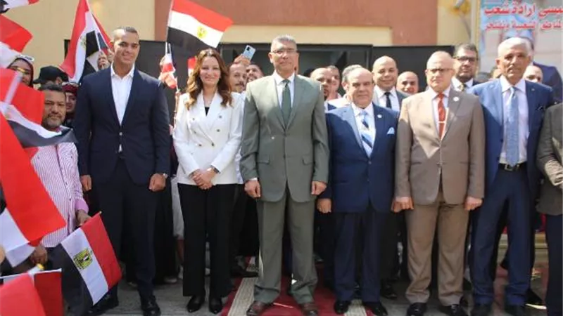 محافظ الجيزة يفتتح أول فرع مكتب توثيق شهر عقاري ببولاق الدكرور