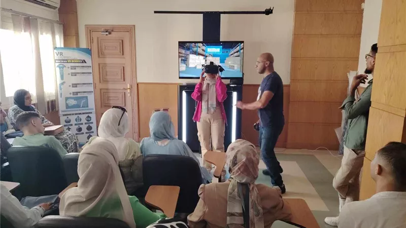 طلاب دمنهور يزورون المعهد الجمركي وميناء الإسكندرية