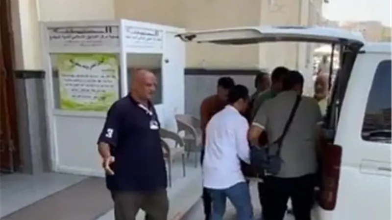 وصول جثمان عم حسام حبيب إلى مسجد الصديق لأداء صلاة الجنازة عليه