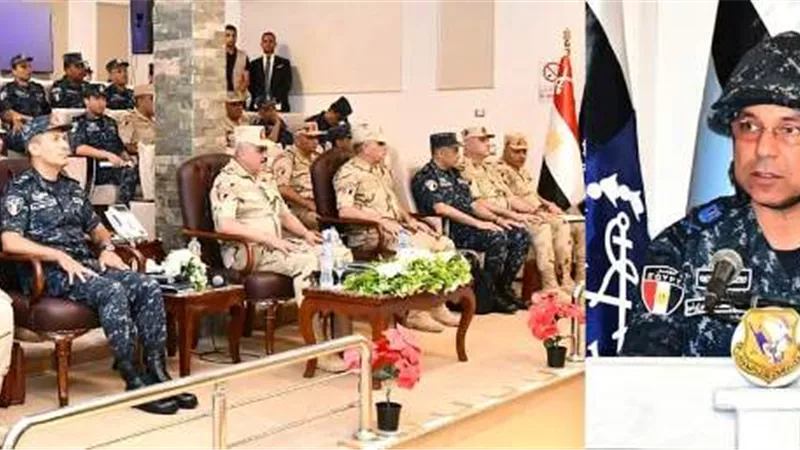 رئيس الأركان يشهد المرحلة الرئيسية لتنفيذ مشروع مراكز القيادة التعبوى للأسطول الجنوبى بالقوات البحرية