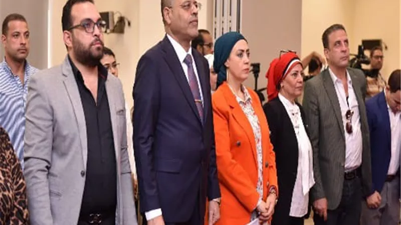 وزير العمل: البطالة تتراجع بسبب المشروعات العملاقة في عهد السيسي