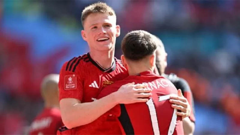 نابولي يتوصل لاتفاق بالتعاقد مع نجم مانشستر يونايتد