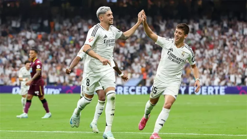 ريال مدريد يحقق الفوز الأول فى الدورى الإسبانى على حساب بلد الوليد